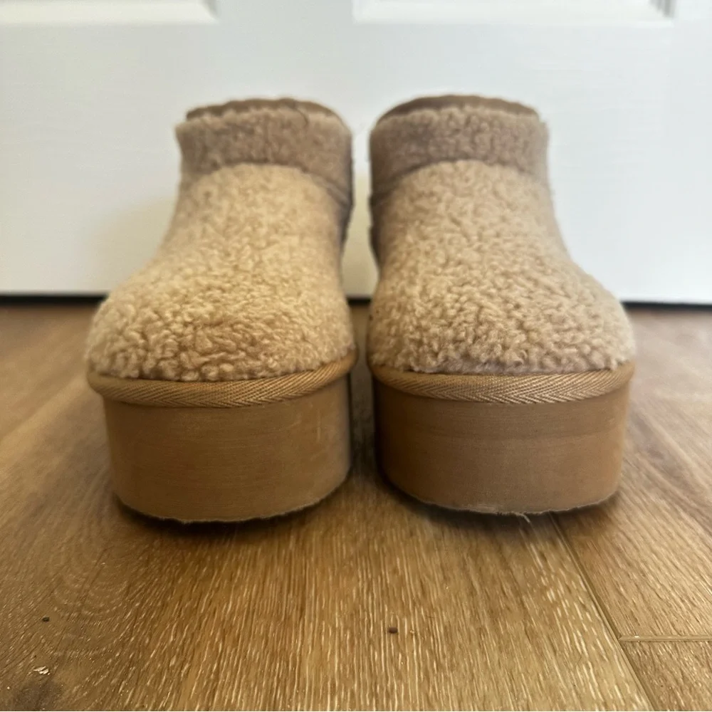 Cozy Tan Platform Slippers Sherpa 6.5 - Picture 4 of 7